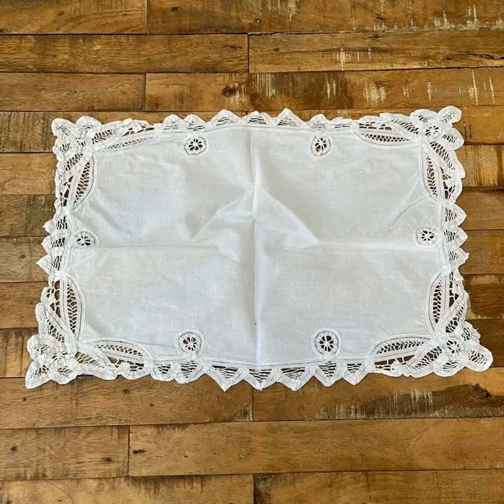 White Floral Lace Cotton Linen Set of 3 Napkins Liners